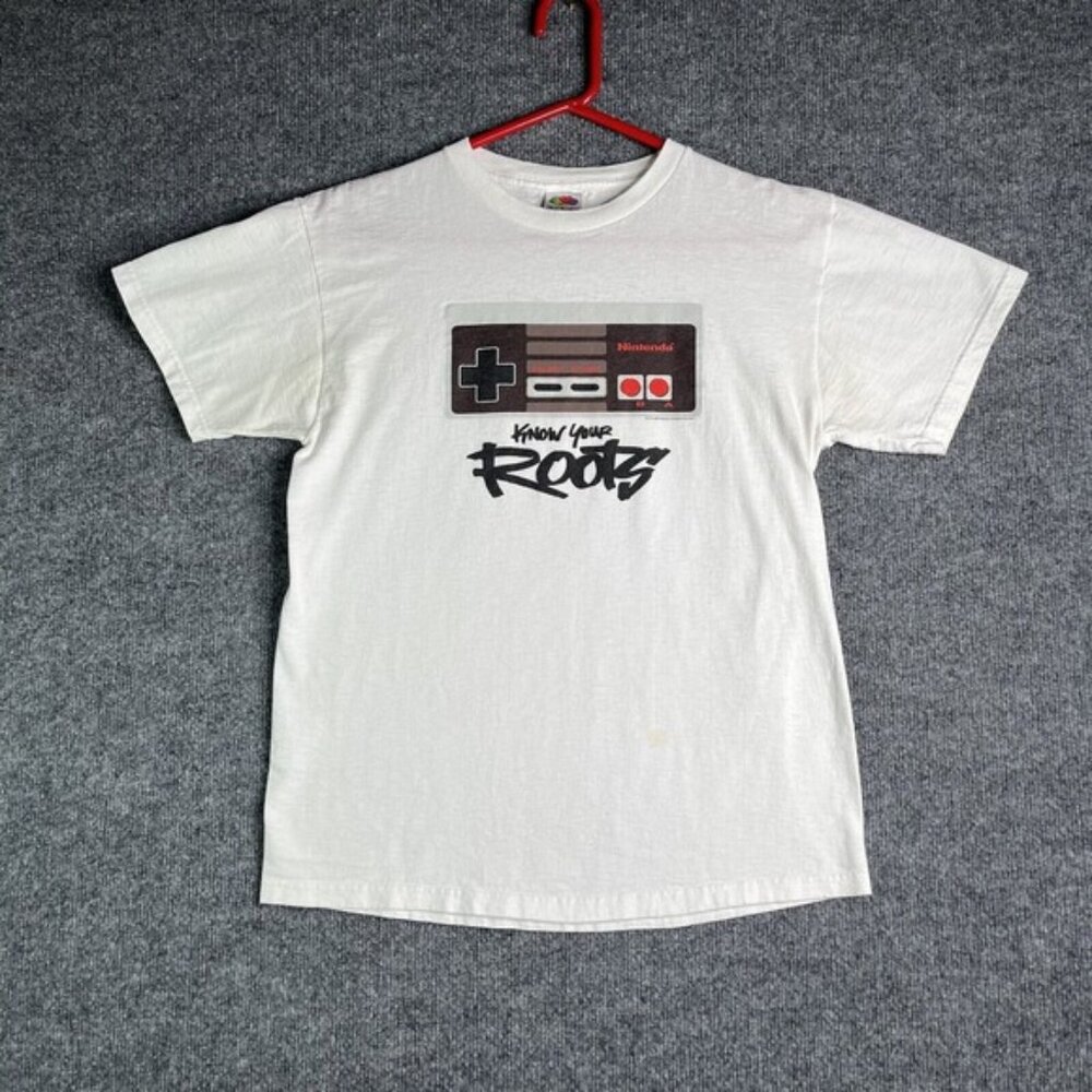 Vintage Y2K Nintendo NES T-shirt Adult‎ M Know Your Roots Controller 2003